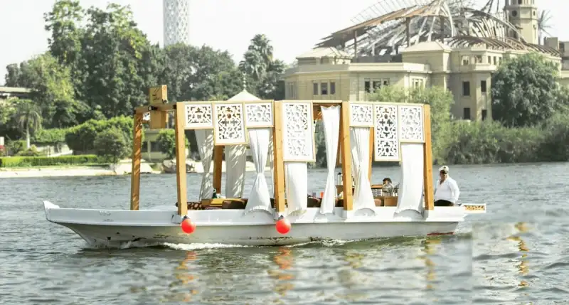 Pyramids Tour and lunch at Cafelluca - Private Tour in Egypt